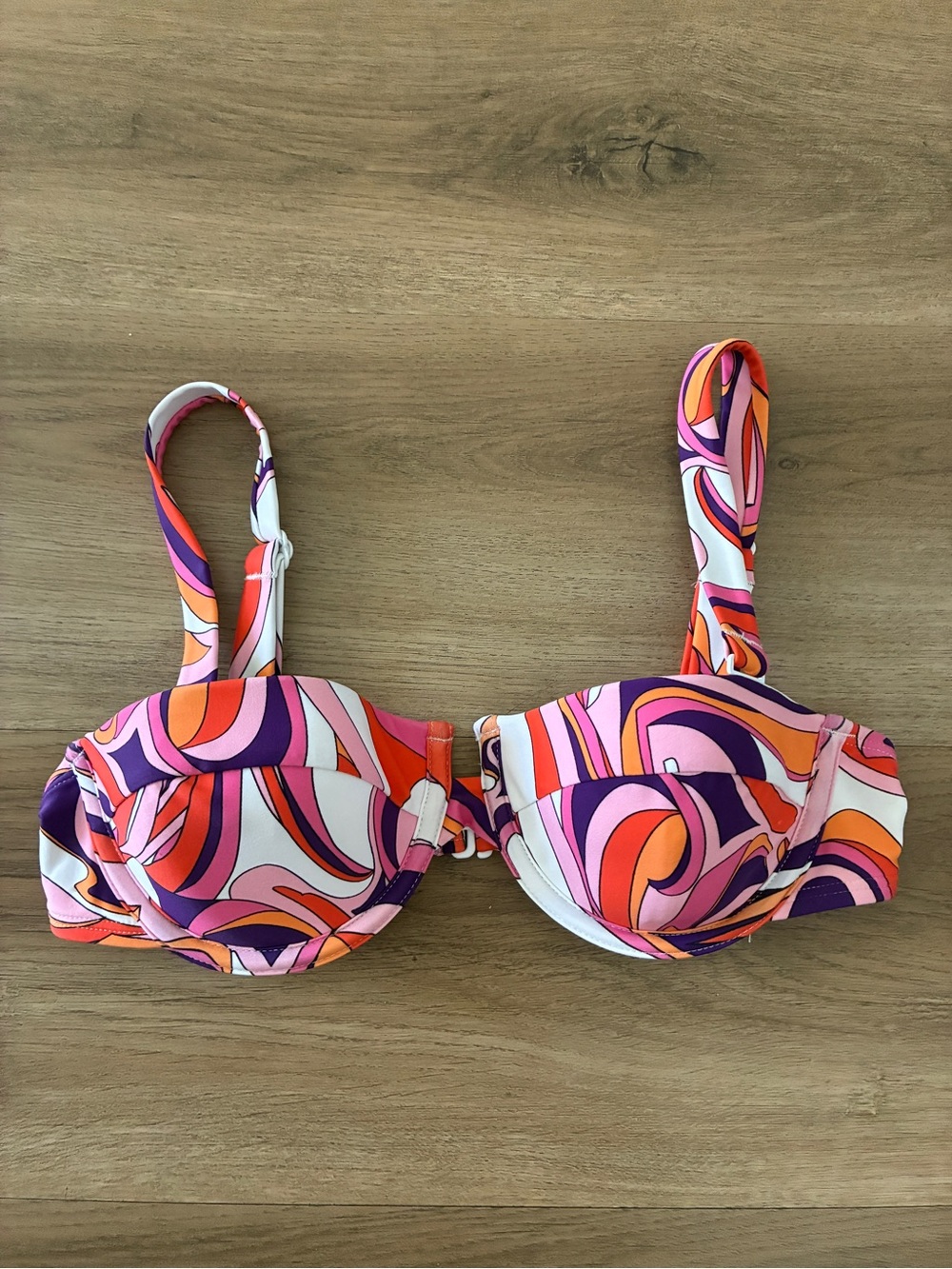 Express Body Contour Swim Bikini Top XS Retro Abstract Underwire Adjustable NWOT